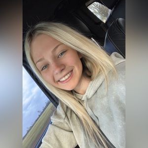 Meet your Posher, Amelia